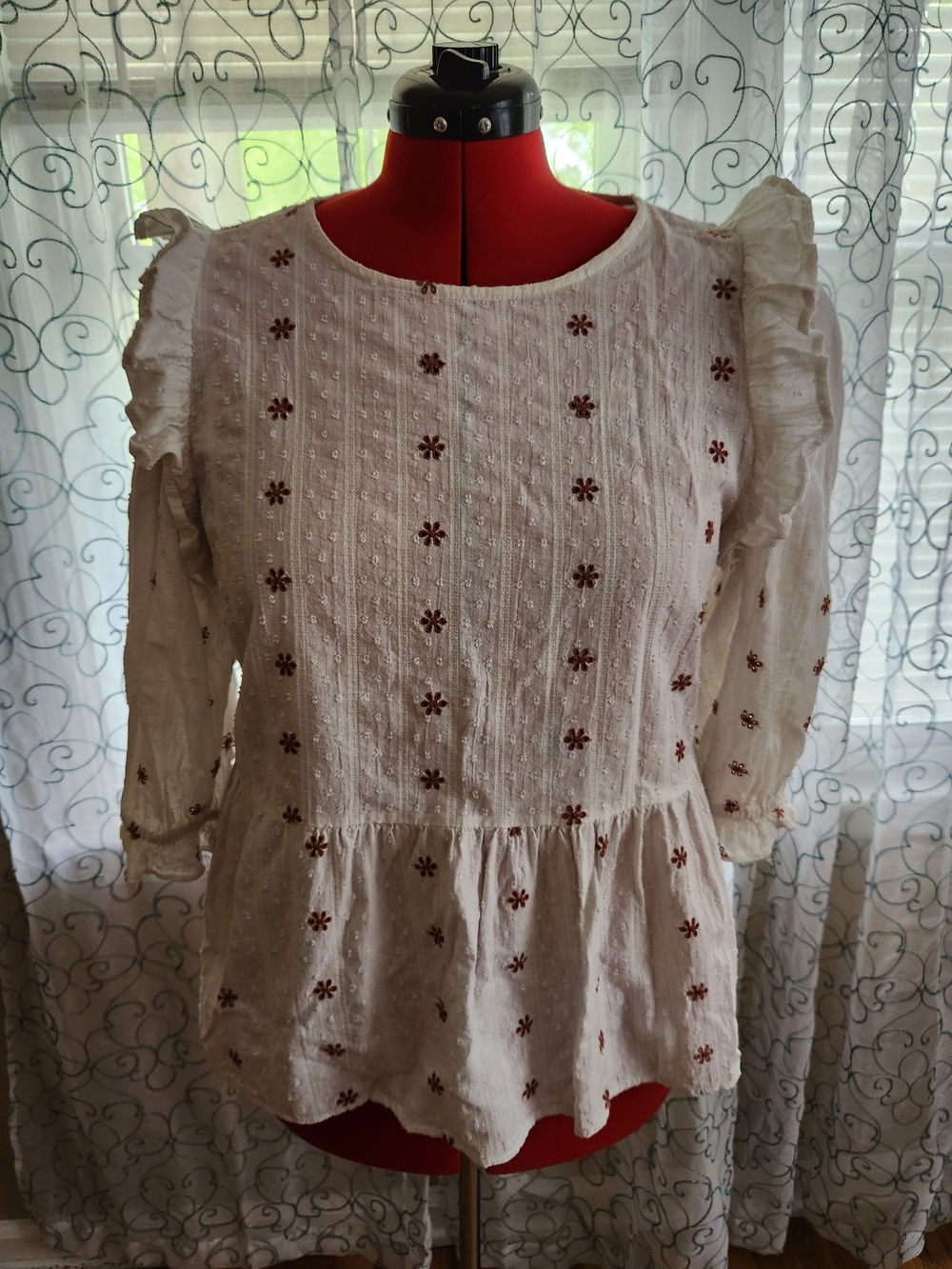 Universal Thread White Peplum Top with Brown Floral Embroidery